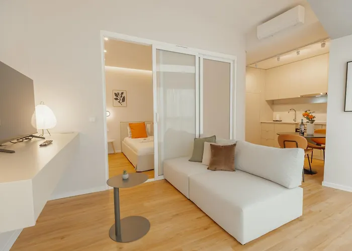 Bright Window By Vacationy Porto