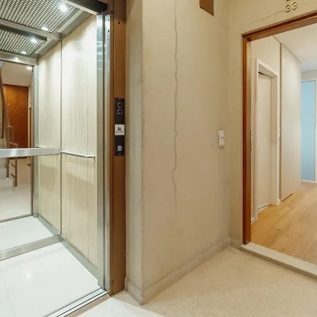 Bright Window By Vacationy * פורטו